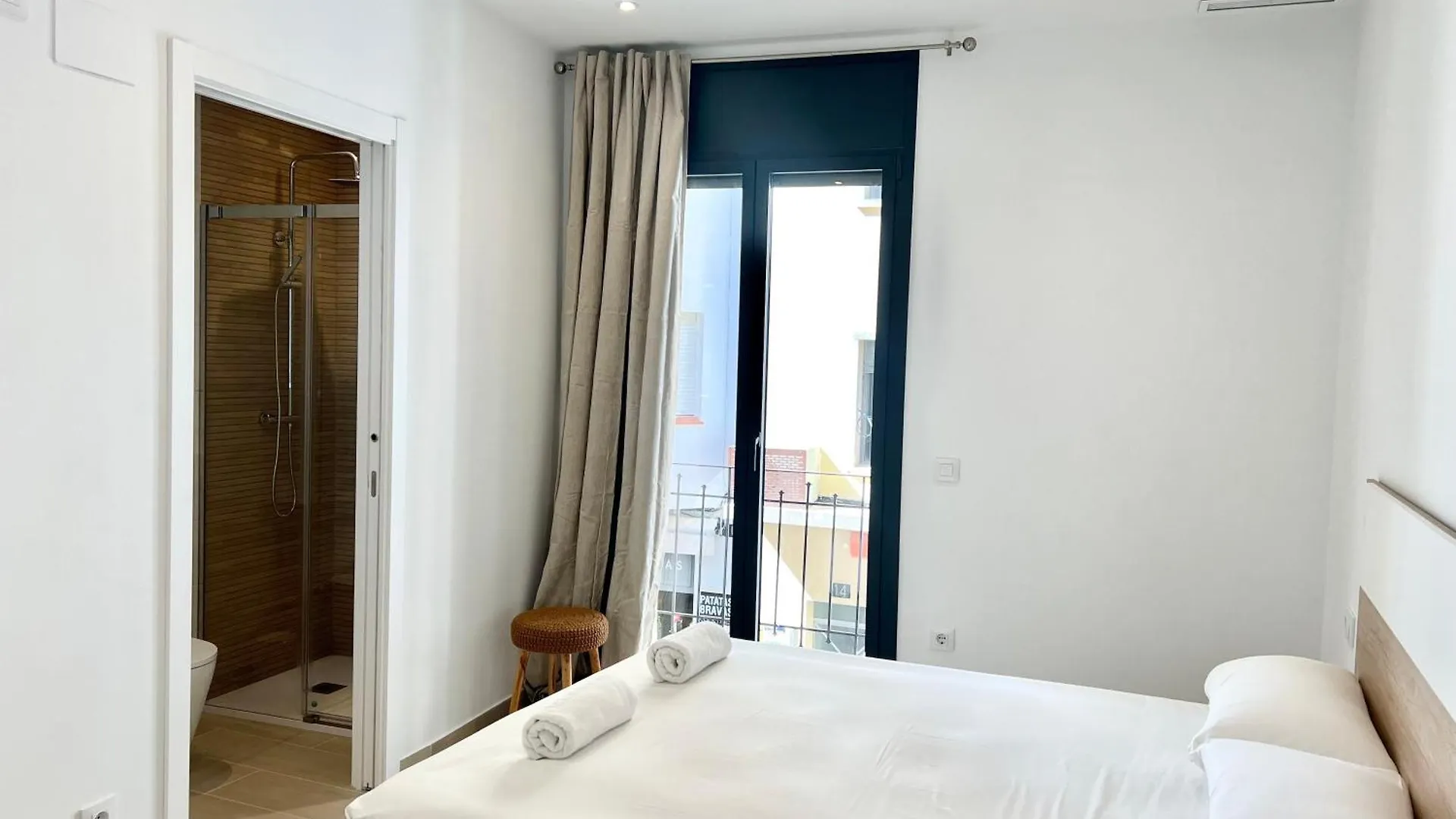 Moderno Apartamento Con Gran Terraza Roses Apartment