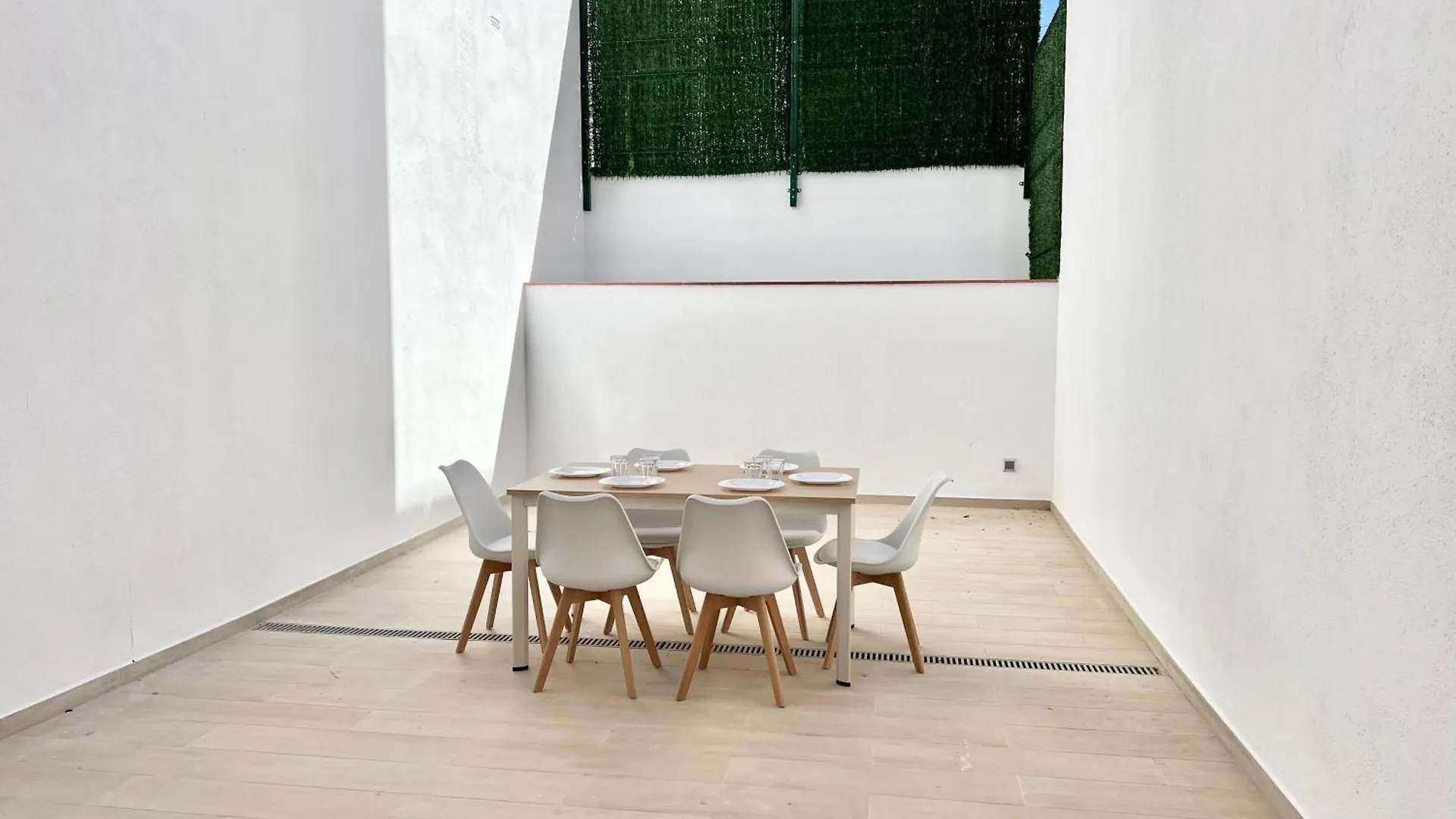 Moderno Apartamento Con Gran Terraza ロザス